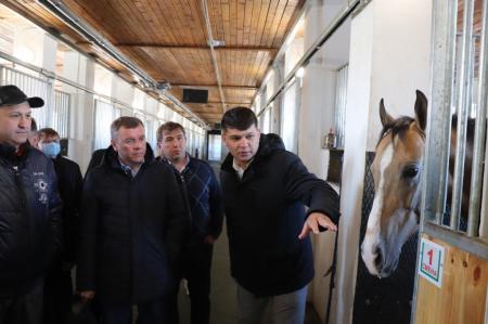 Глава Минсельхозпрода Татарстана ознакомился с деятельностью сельхозпредприятий Азнакаевского района