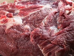 В апреле потребительская цена говядины в России выросла на 25% год к году