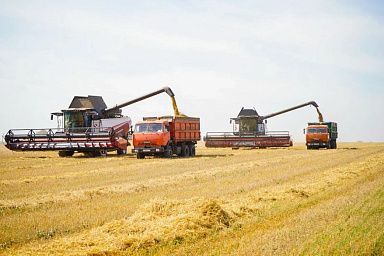 Агропредприятие из ЛНР приобрело сельхозтехнику благодаря льготным программам Росагролизинга