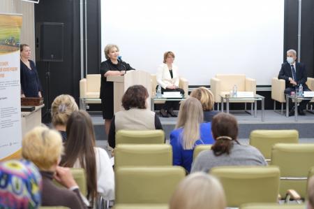 В Новгородской области прошел межрегиональный форум, посвященный роли женщин в развитии сельских территорий