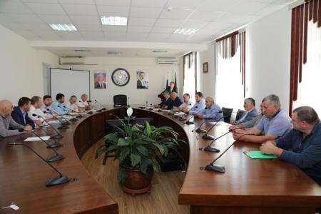 Под руководством Баттала Батталова обсуждены вопросы развития племенного животноводства в Дагестане