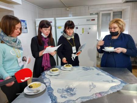 Жюри фестиваля Постной кухни в Ярославской области приступило к оценке блюд конкурсантов из круп