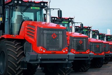 В 2022 году оренбургские сельхозтоваропроизводители приобрели технику на сумму свыше 5,8 млрд рублей