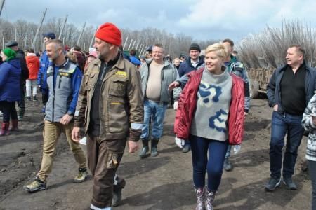 В честь 70-летия Курской ГСХА заложен яблоневый сад на площади 5 га