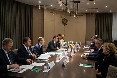 Дмитрий Патрушев и глава Правительства Республики Южная Осетия Константин Джуссоев обсудили сотрудничество в АПК