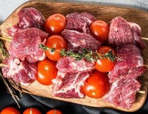 Первый мясной бренд Чечни встретил лето с шашлыком из баранины в маринаде