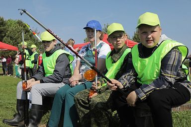 Фестиваль детской рыбалки собрал в Устюжне более 60 ребят со всей области