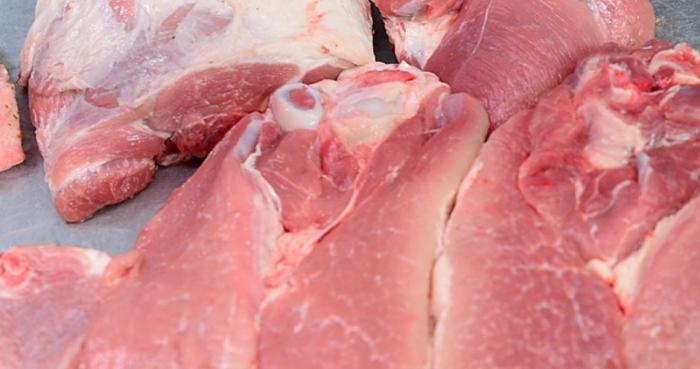 В мае средняя потребительская цена свинины снизилась на 0,9%