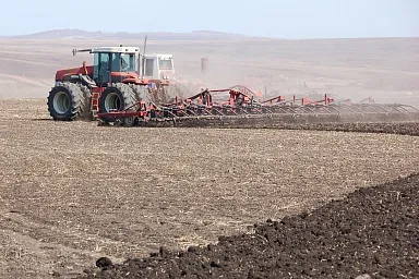 В Краснодарском крае обсудили ход подготовки к весенним полевым работам в ЮФО